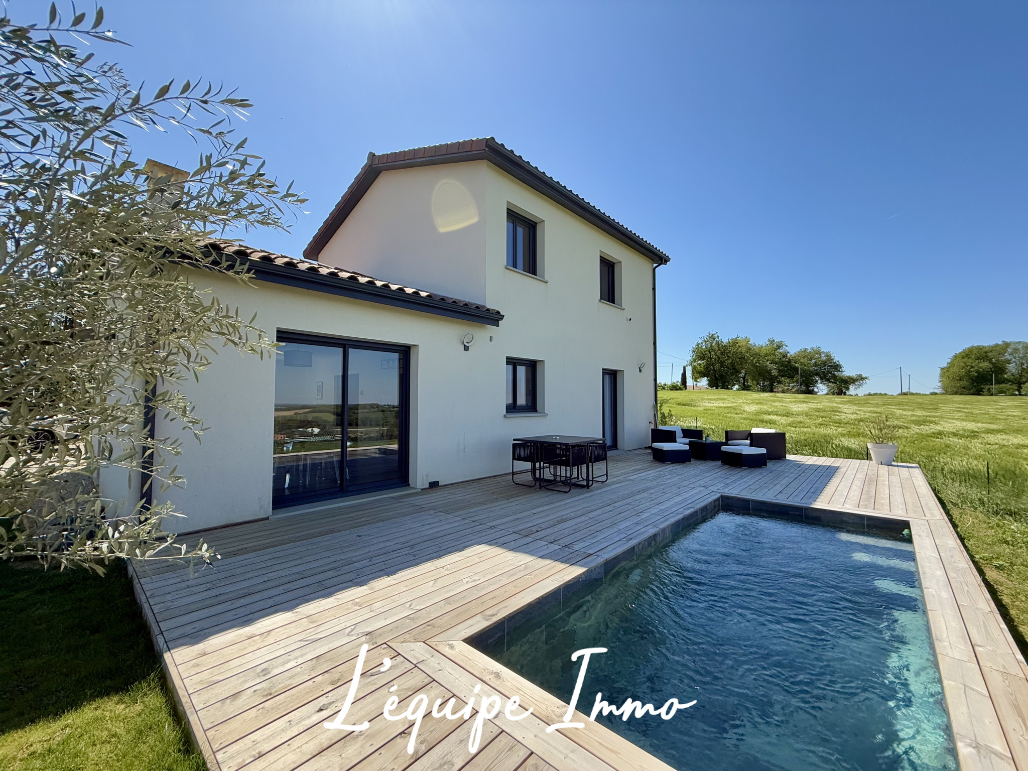 VILLA CONTEMPORAINE AVEC GARAGE