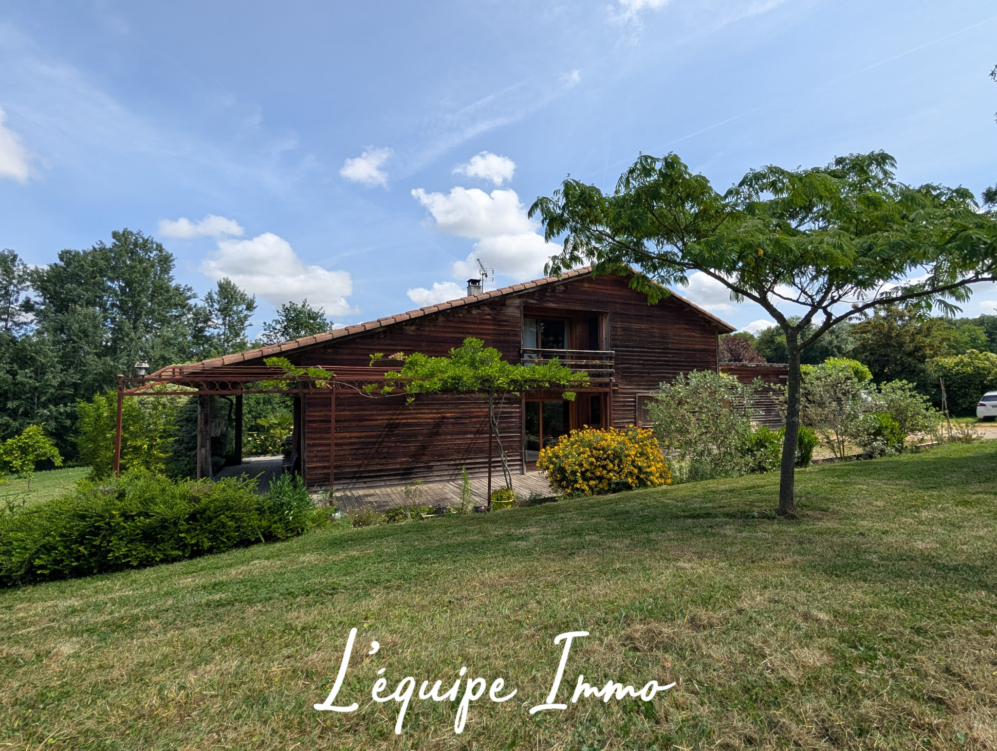 Maison en ossature bois T4 sur 1 hectare avec dépendance