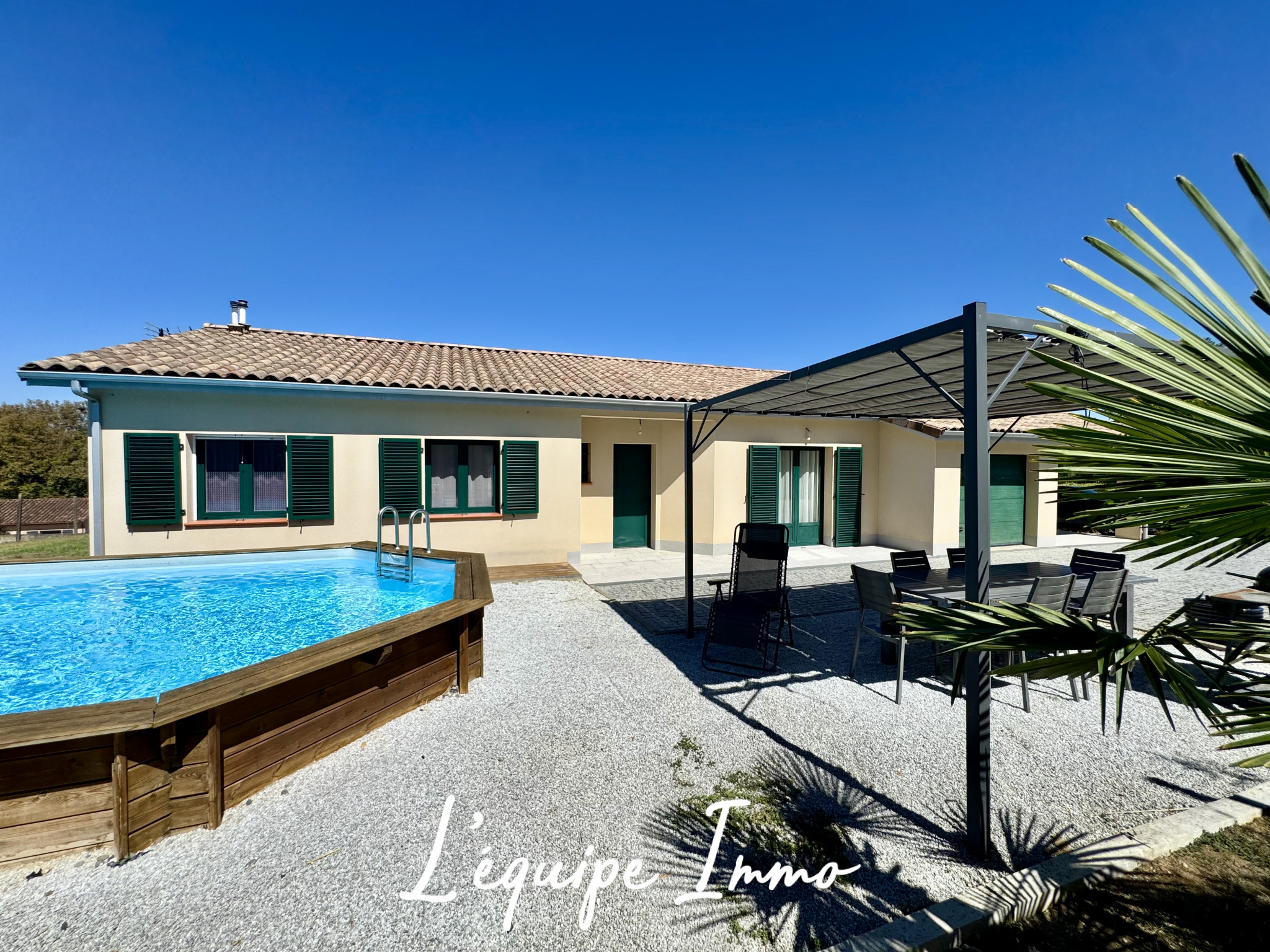 Villa de 2016 126m2 avec garage et piscine sur 1200m2 de ter
