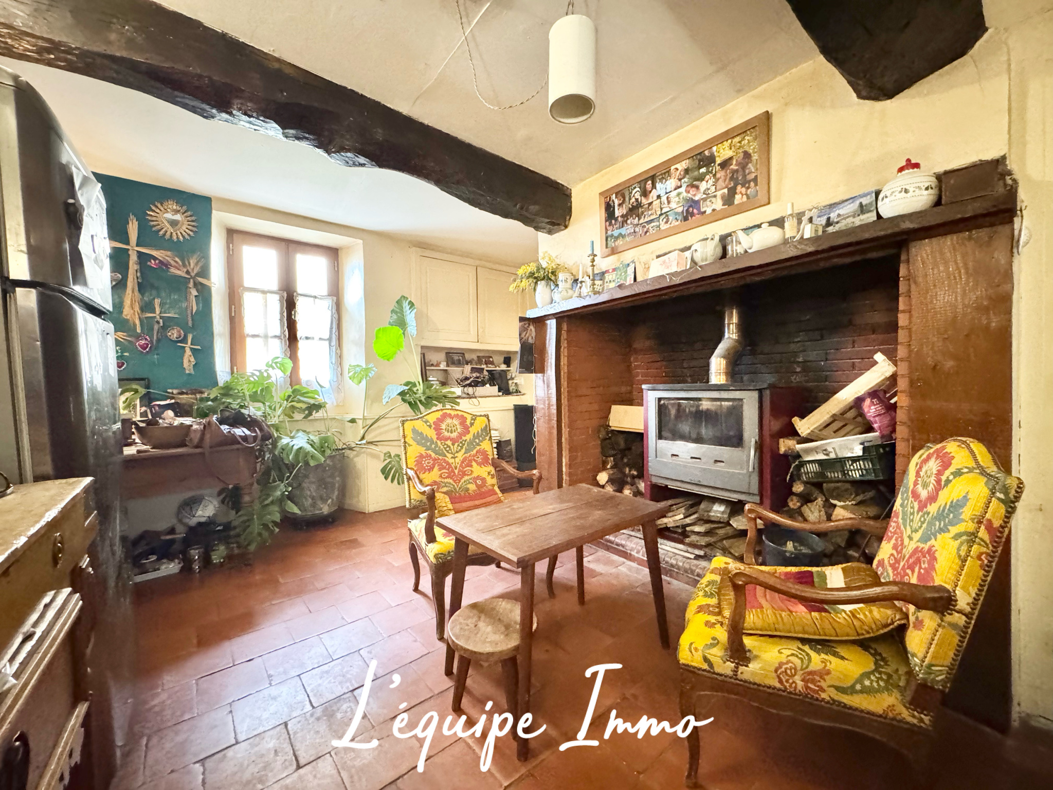 Charmante maison de village du XIXe siècle avec garage, au c