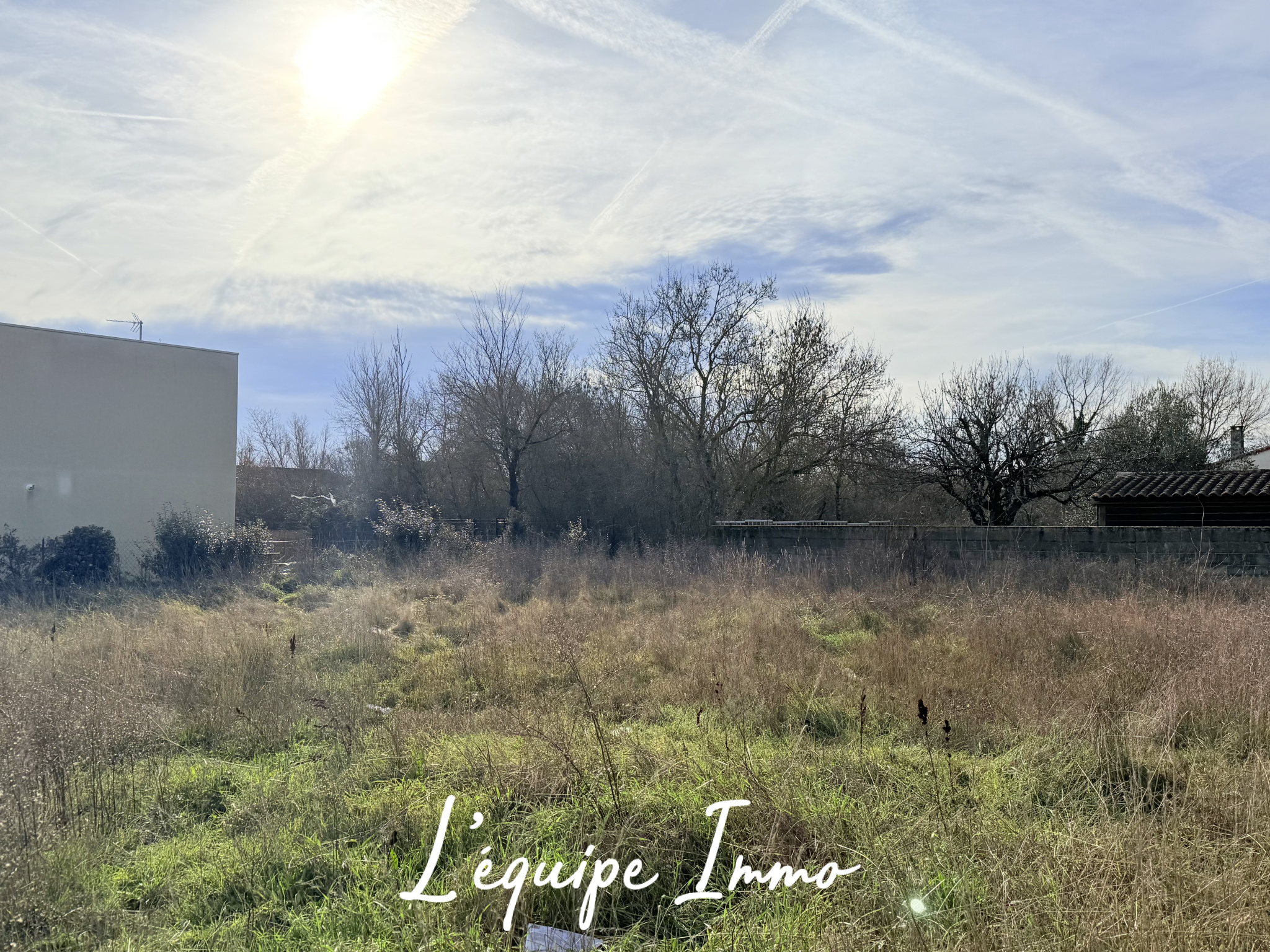 Terrain plat et viabilisé de 366 m2